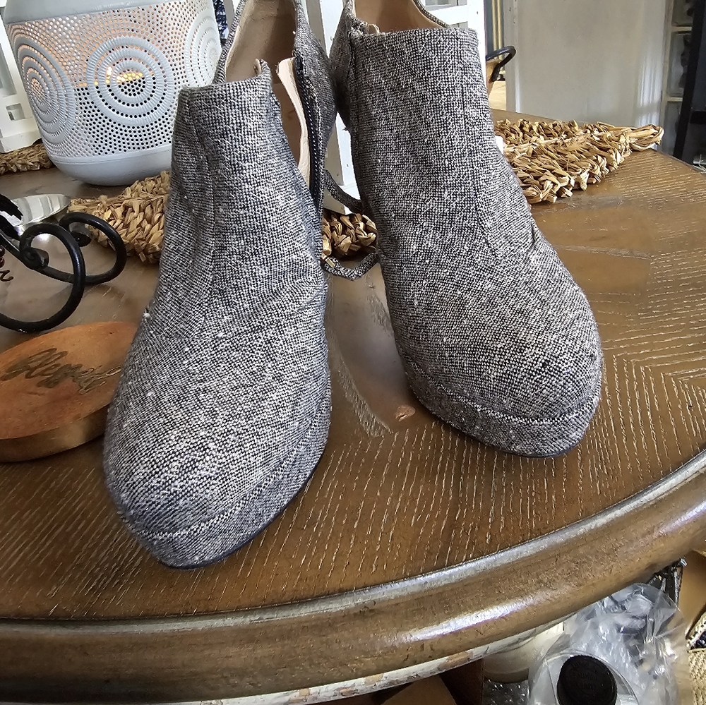 YSL Booties - Picture 8 of 17